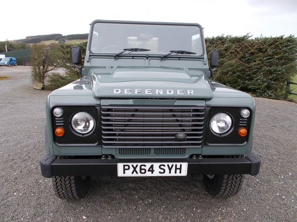 LAND ROVER DEFENDER