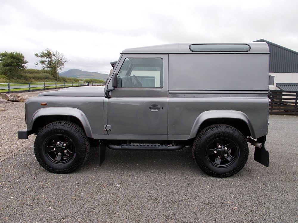 DEFENDER 90 HARD TOP COUNTY PACK